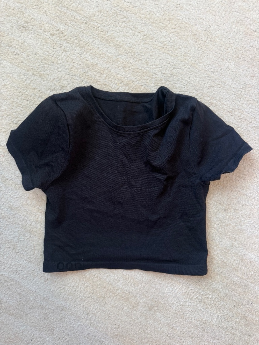 Amazon Cropped Black Tee